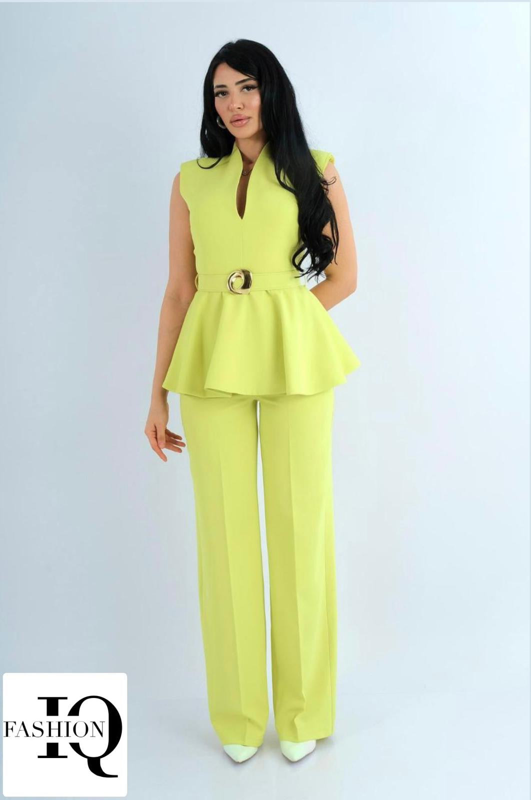 ELVE STYLE SRL Salopeta Starshine Fistic costume featuring vibrant star pattern and comfortable fabric, designed for fun dress-up.