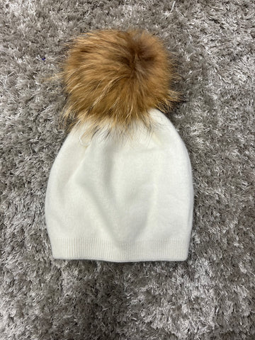 Sapca pompon natural Athena Milk