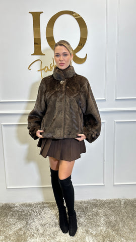 Haina blana artificiala Lussia Brown