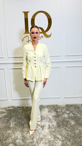 Costume Betthina Vanilla by ELVE STYLE SRL featuring a soft, plush design ideal for cosplay or themed dress-up.