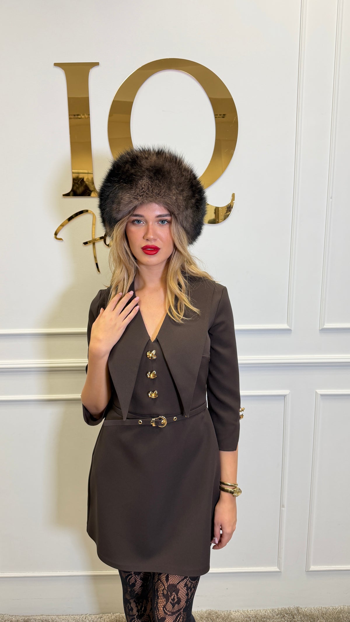 Sapca din blana naturala si piele Isa Brown