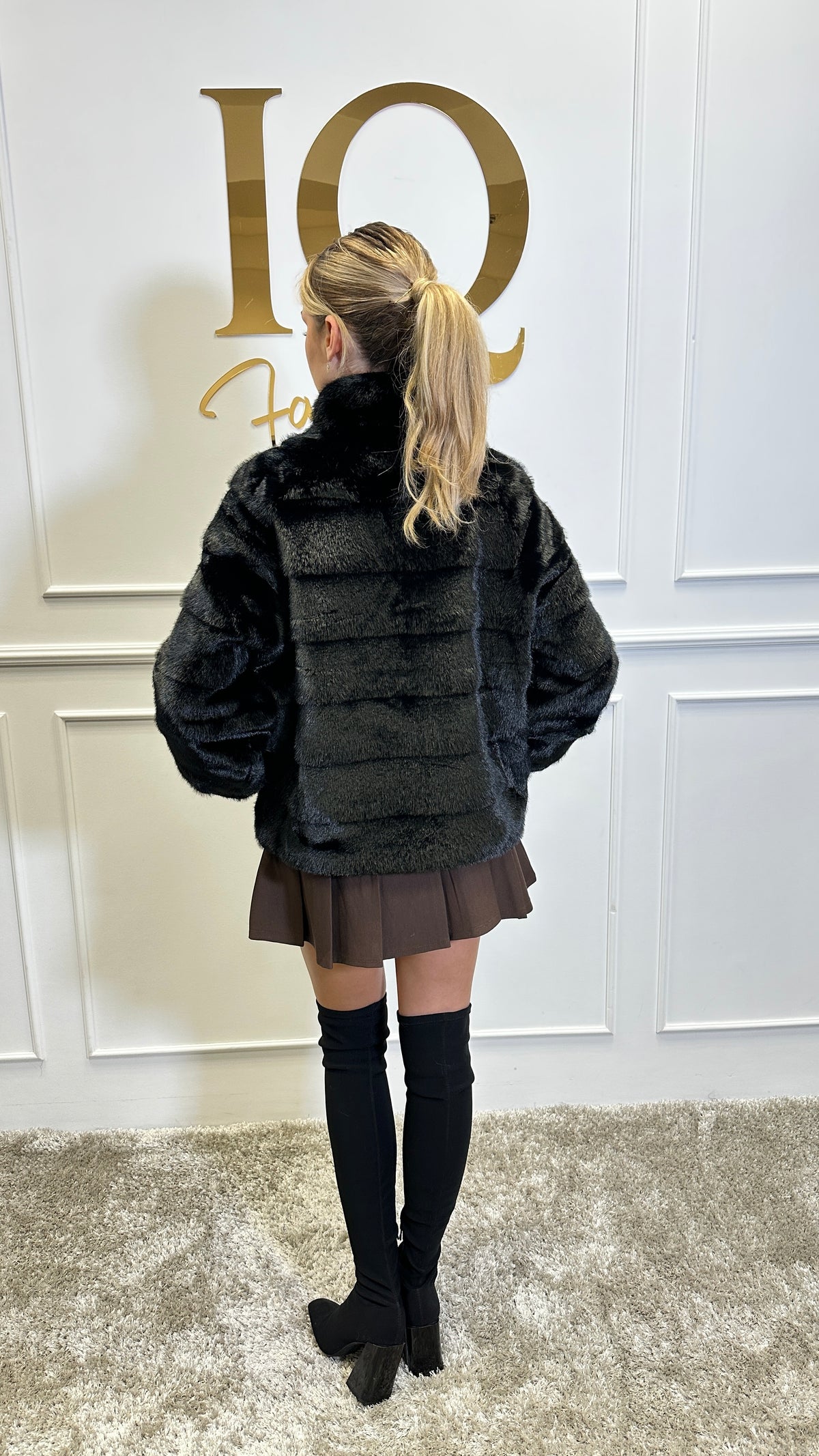 Haina blana artificiala Luissa Black