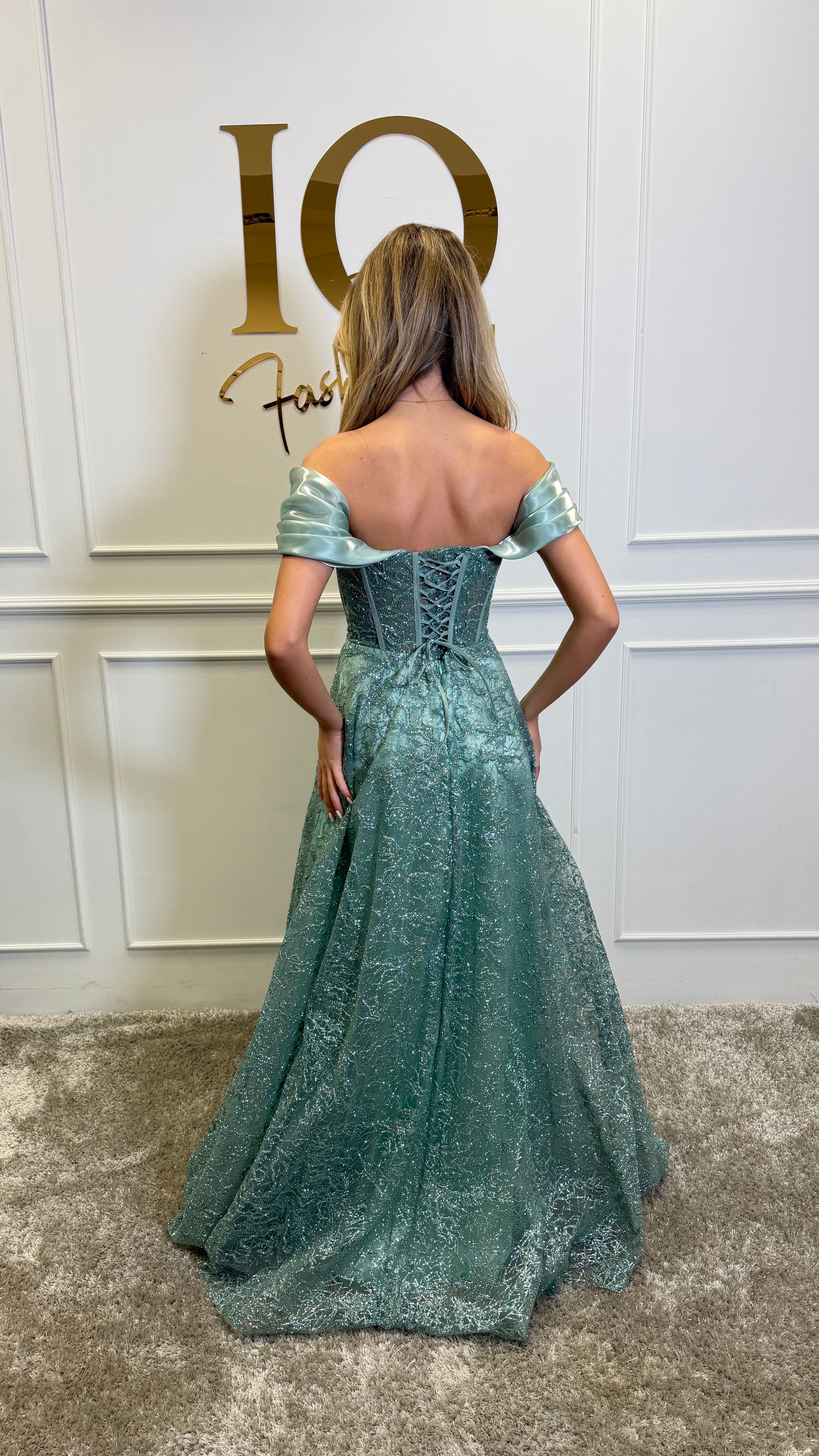 Elegant Rochie Diamond Minth by iqfashioncluj, featuring stylish design and vibrant color, perfect for fashionable occasions.