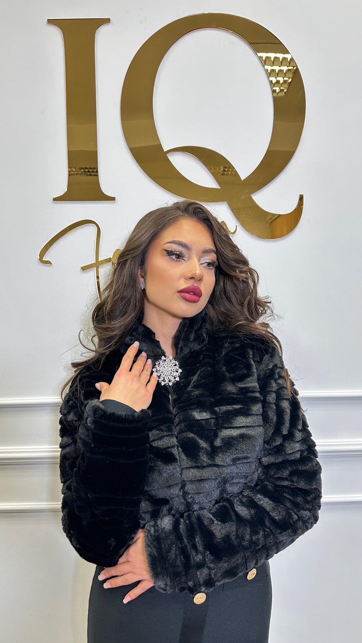 Bolero blana artificaiala Emina Black