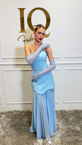 Rochie cu fustă Medanna albastră de la iqfashioncluj, model elegant cu croială modernă, vizibilă pe imagine.