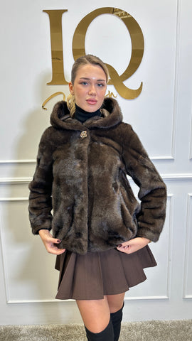 Haina blana artificiala gluga Beea Brown