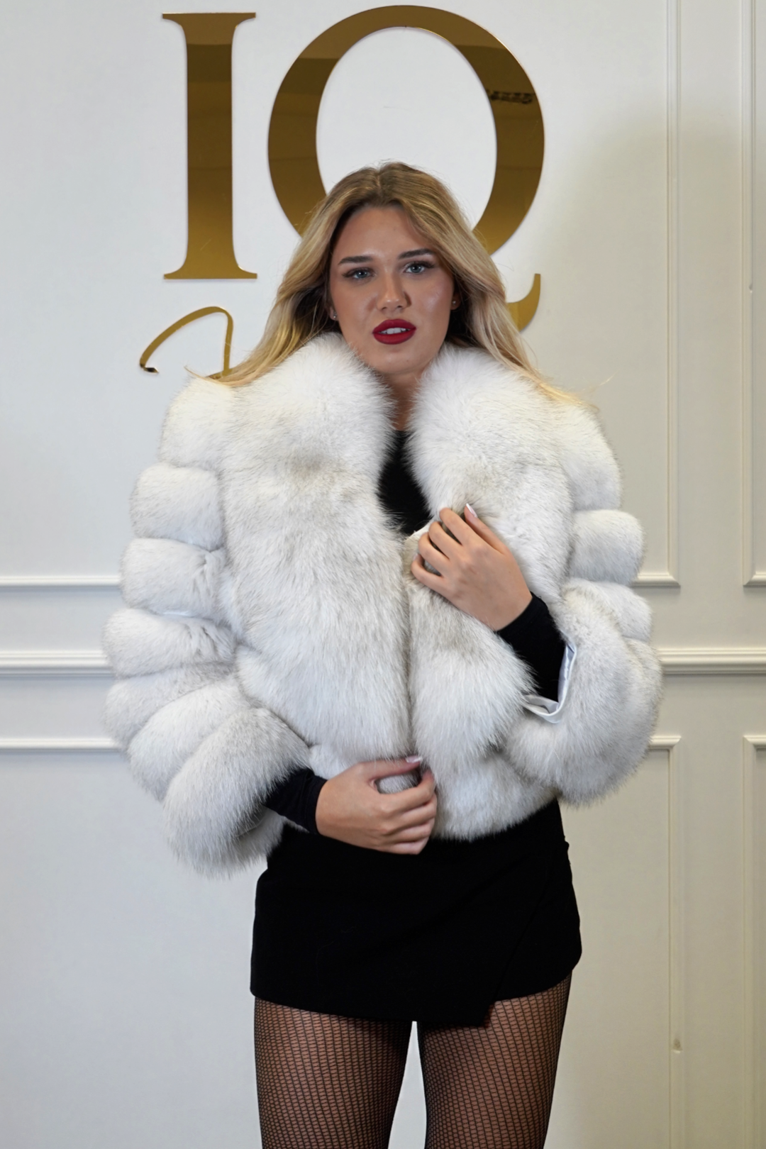 Haina blana Liador White