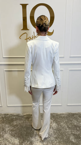 Costum cu dantela Senza White