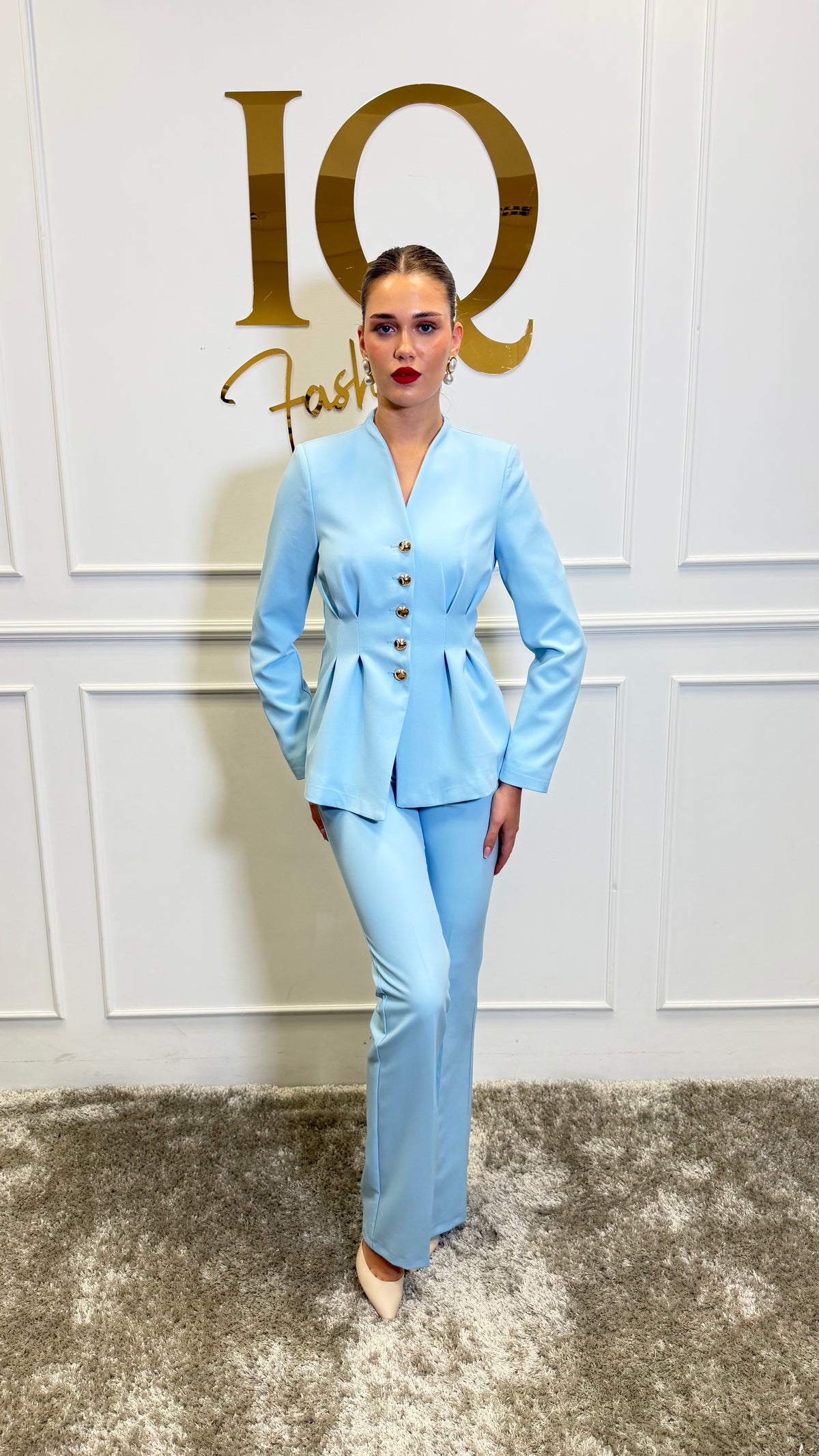 Blue Betthina costume by ELVE STYLE SRL featuring vibrant fabric and detailed design for costume wear.