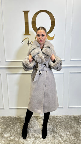 Palton lung  cu blana  artificala Mannifesto Beige