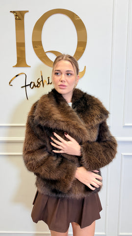 Jacheta blana artificiala Chinti Brown