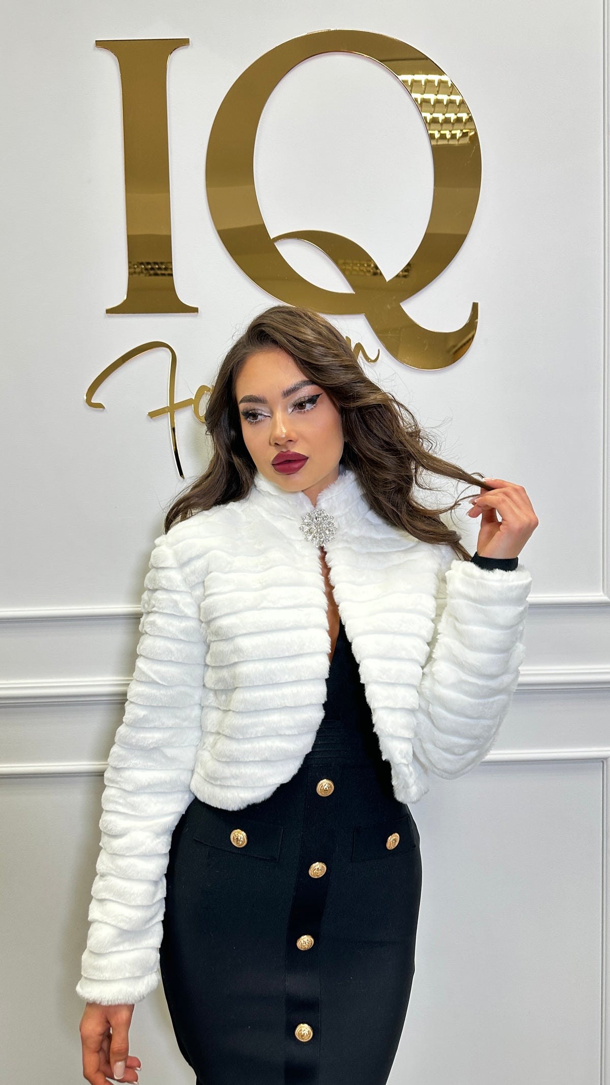 Bolero blana artificiala Emina White