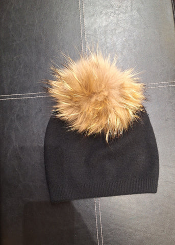 Sapca pompon natural Athena Black-Gold